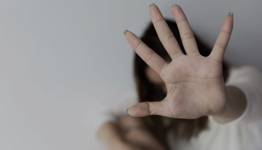 Cuando el padre castiga a las hijas-os para dañar a la madre